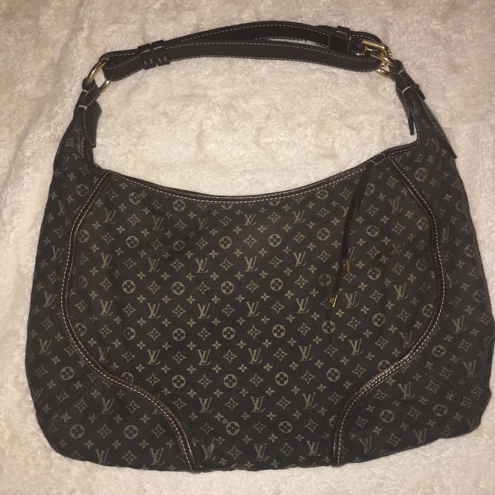 Louie Vuitton should bag.